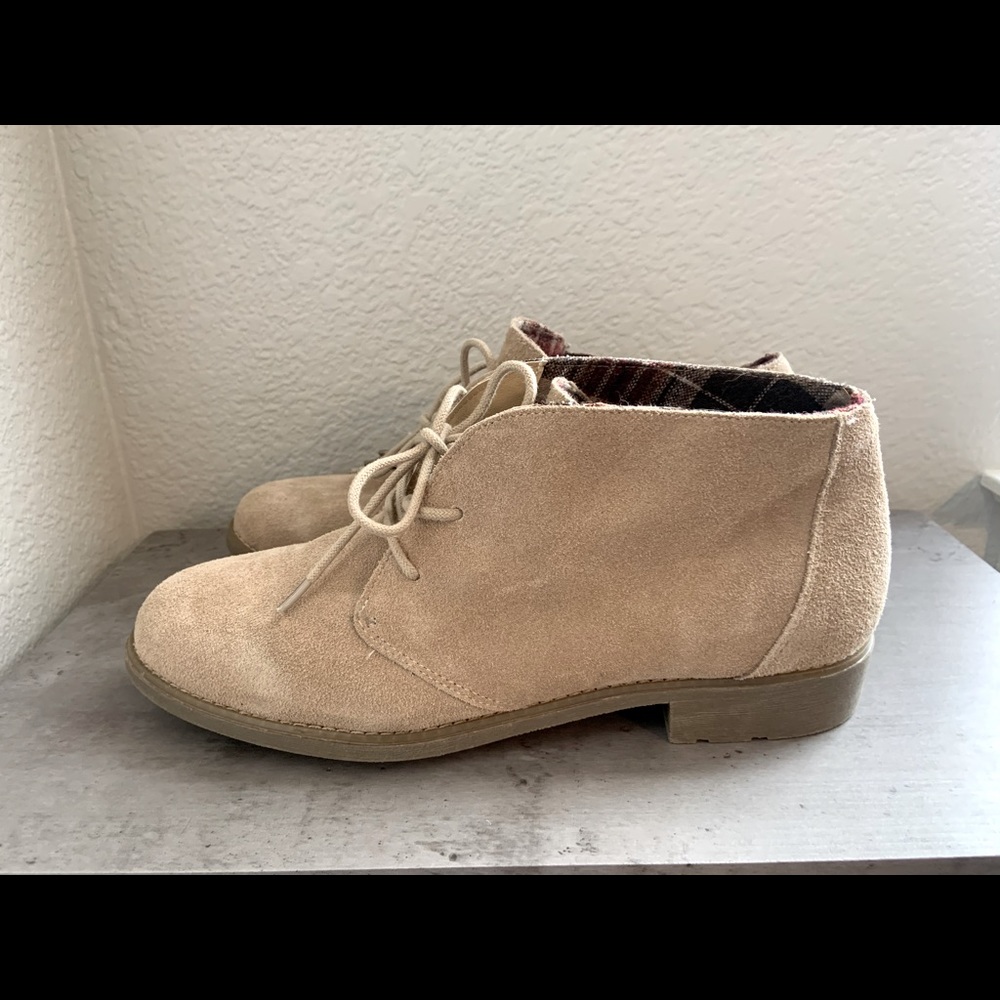 Eddie Bauer Suede Leather Chukka Boots - Women’s 10